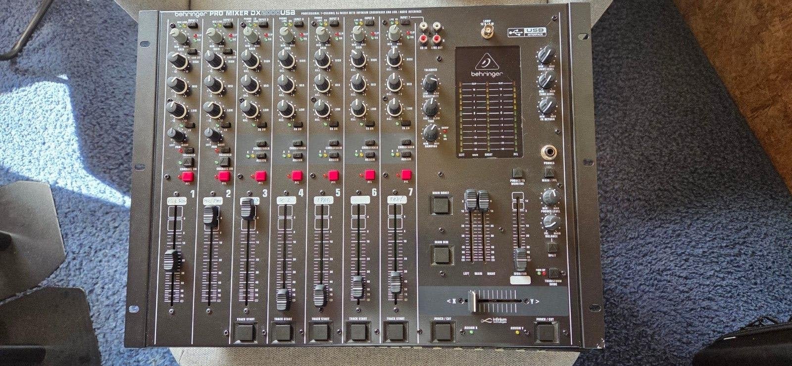 Behringer PRO MIXER DX2000USB, Ophalen, Zo goed als nieuw, 5 tot 10 kanalen, Microfooningang