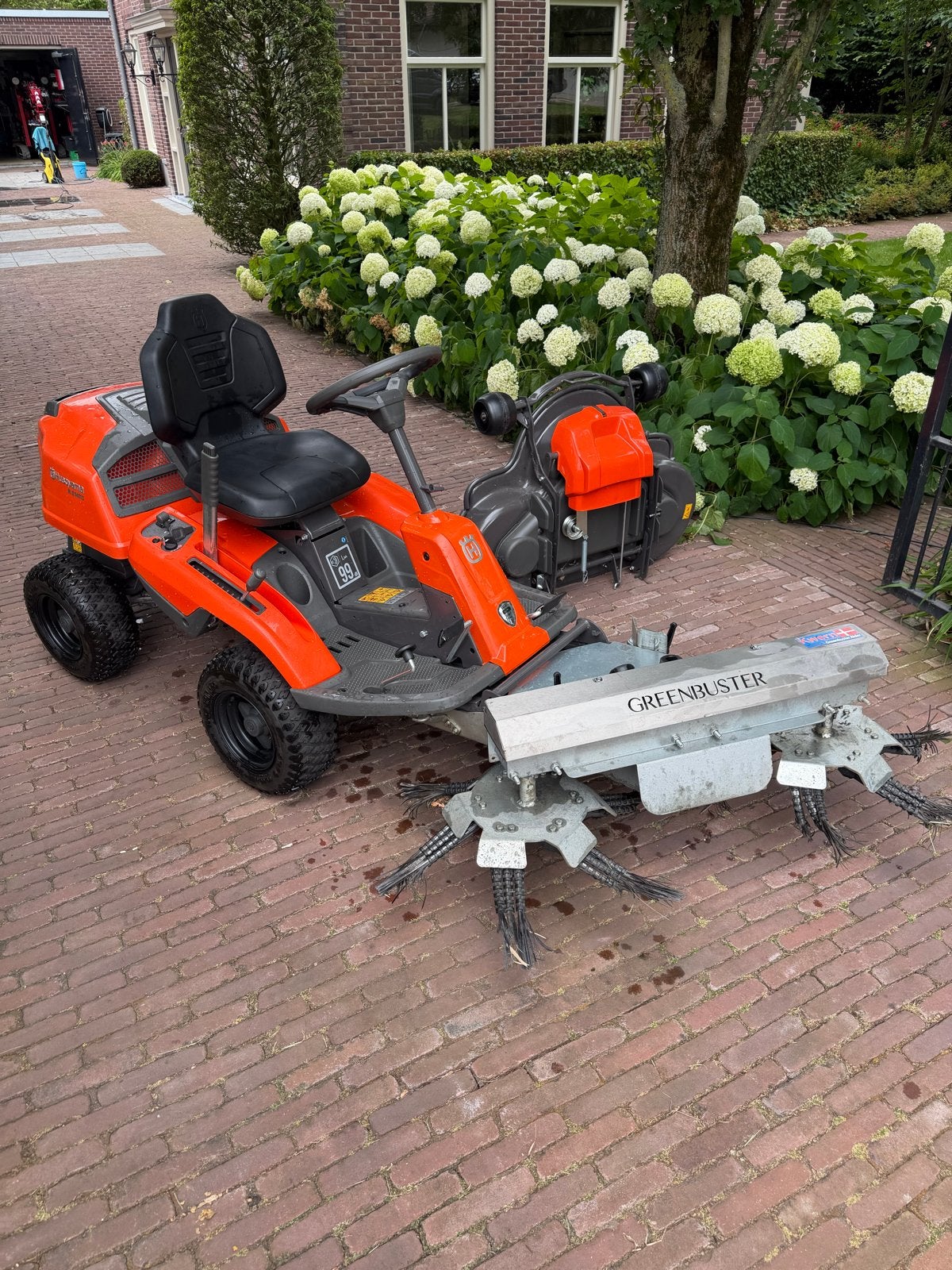 Husqvarna Rider R214TC 2025 19 uur Incl. BTW, Ophalen, Cirkelmaaier, Minder dan 30 cm, Mulchfunctie