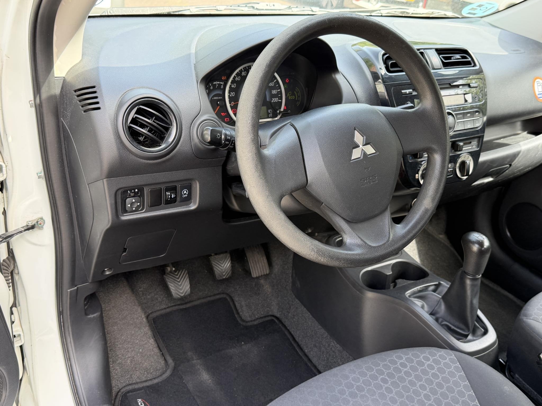 Foto 7 van Mitsubishi Space Star 1.0 Inform
