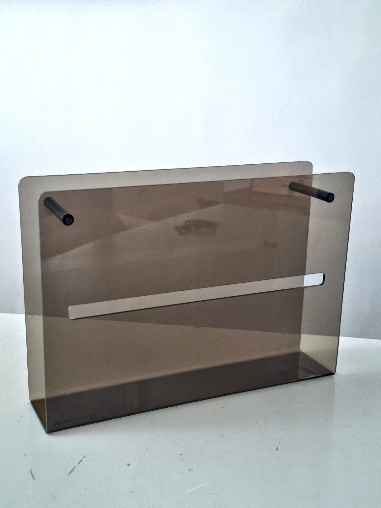 Vintage plexiglas rookglas lectuurbak mid century design, Gebruikt, Ophalen of Verzenden, Mid-century modern, Tijdschriftenrek