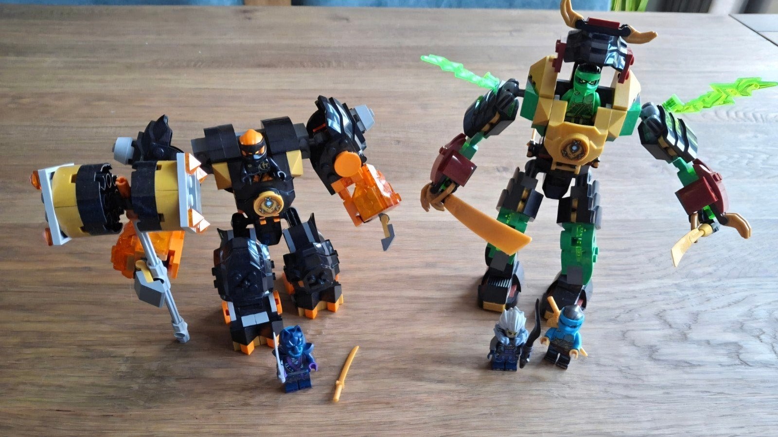 LEGO Ninjago Mechs 71806 & 71817 met minifiguren, Ophalen of Verzenden, Zo goed als nieuw, Lego