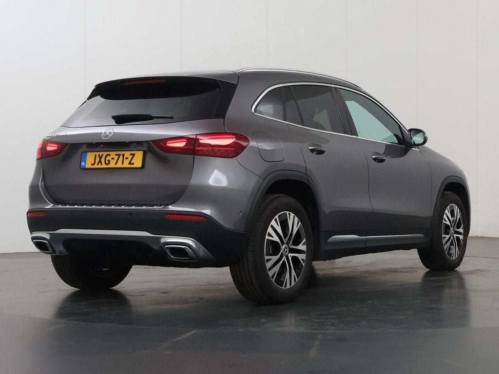 Mercedes-Benz GLA-klasse 250 e Luxury Line | Trekhaak | Geti, Auto's, Mercedes-Benz, 4 cilinders, 16 kWh, Leder en Stof, Bedrijf