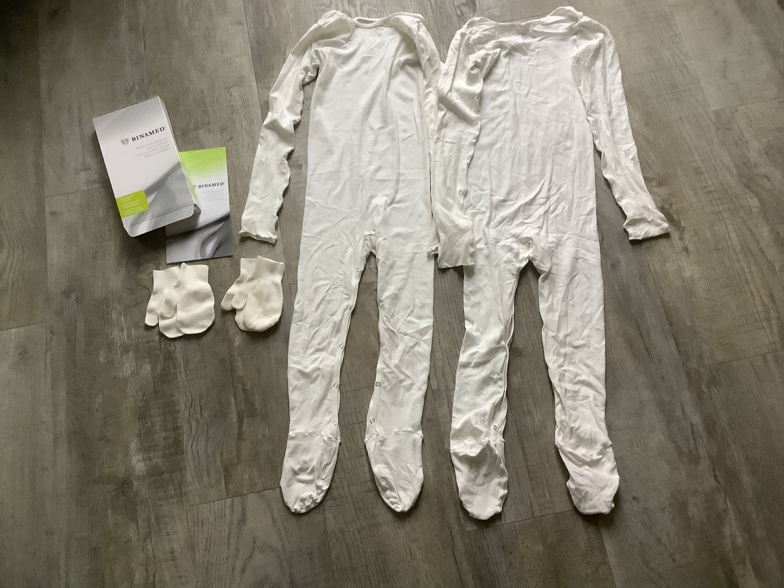 Binamed 2 anti krabpakjes +2 x Handschoenen, o.a. bij exceem, Ophalen of Verzenden, Gebruikt