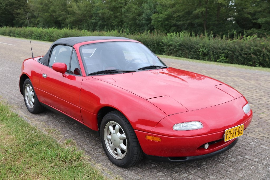 Mazda MX-5 Cabrio, Auto's, Mazda, Particulier, MX-5, Benzine, Cabriolet, Handgeschakeld, Geïmporteerd, Rood, Zwart, Leder, Achterwielaandrijving