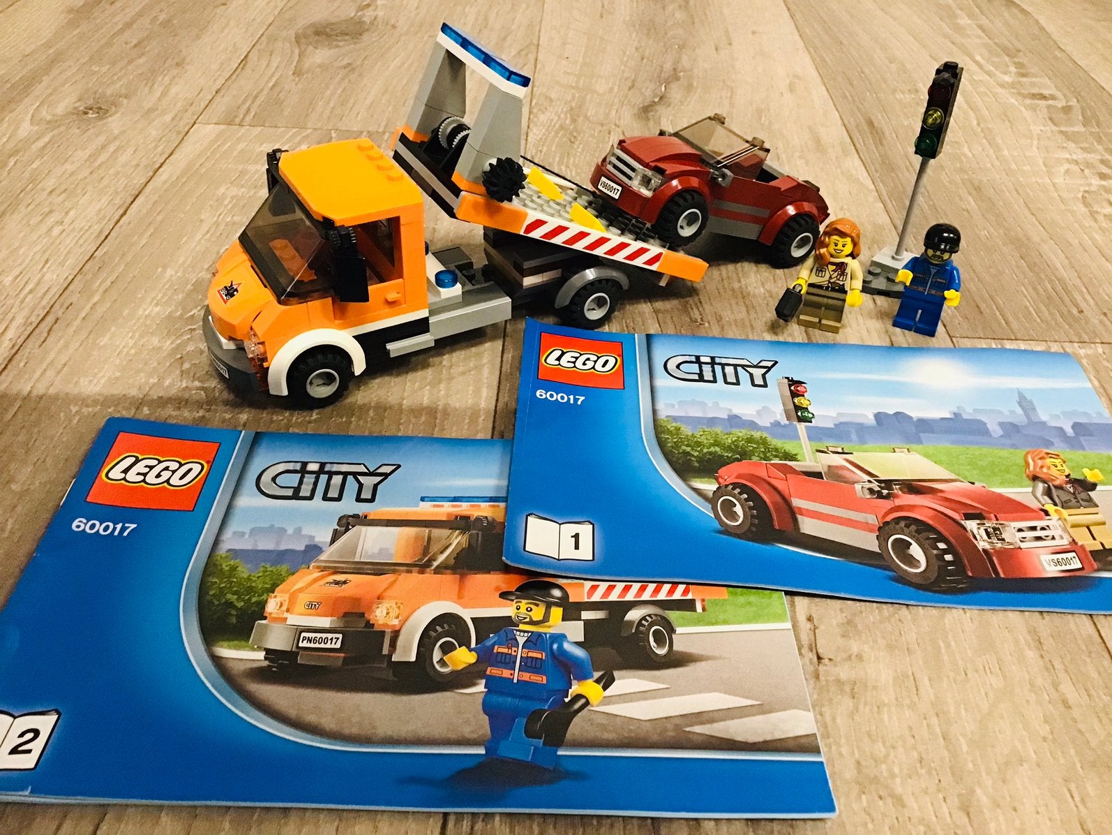 LEGO city 60017, auto ambulance flatbed truck, compleet ZGAN, City, Lego, Ophalen of Verzenden, Complete set