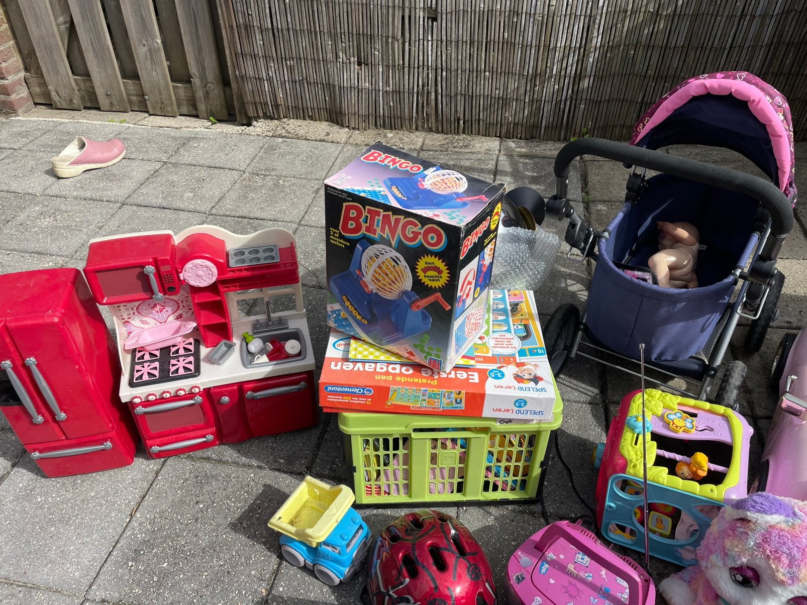 Partij kinder speelgoed /rommelmarkt/, Ophalen, Zo goed als nieuw