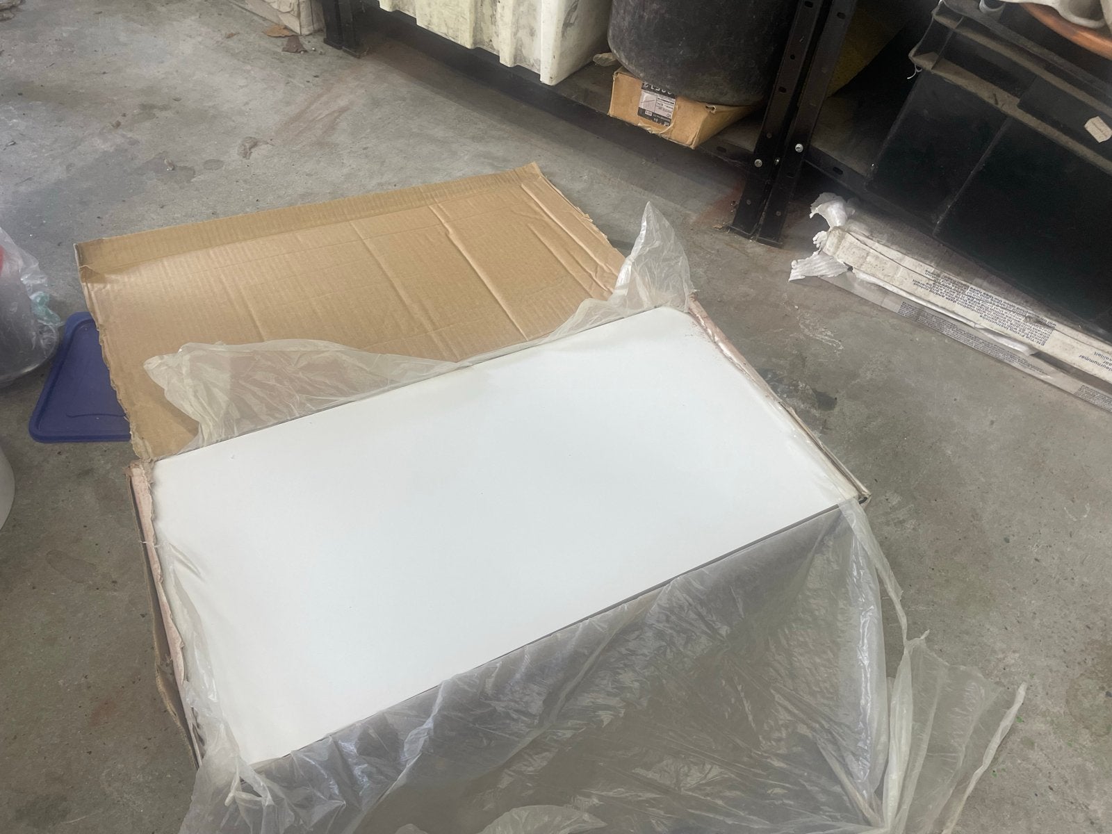 36 Witte Wandtegels 30x60 cm - Golf Ceramics, Ophalen, 40 tot 60 cm, Nieuw, 5 tot 10 m²