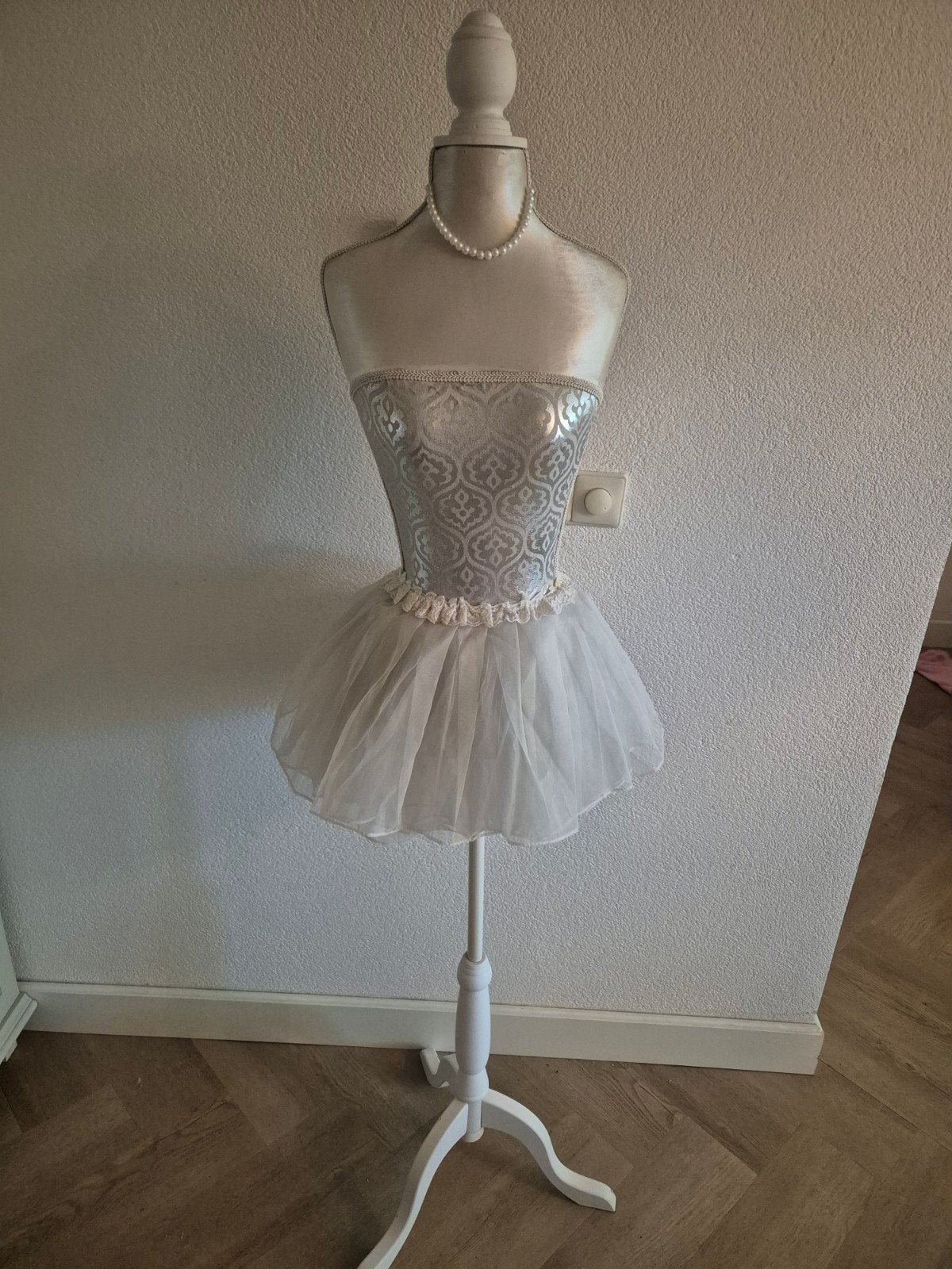 Decoratieve paspop, Ophalen, Brocante, Zo goed als nieuw, Wit