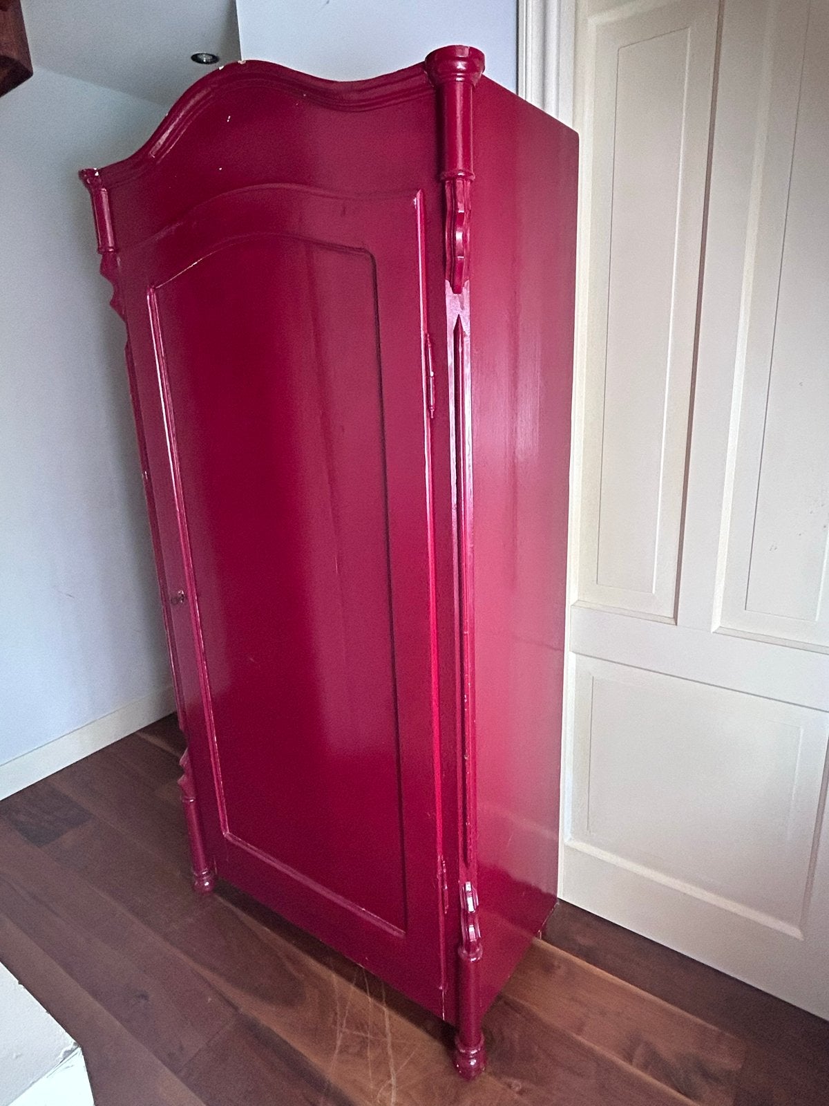 Brocante rode kast met lade en planken, Ophalen