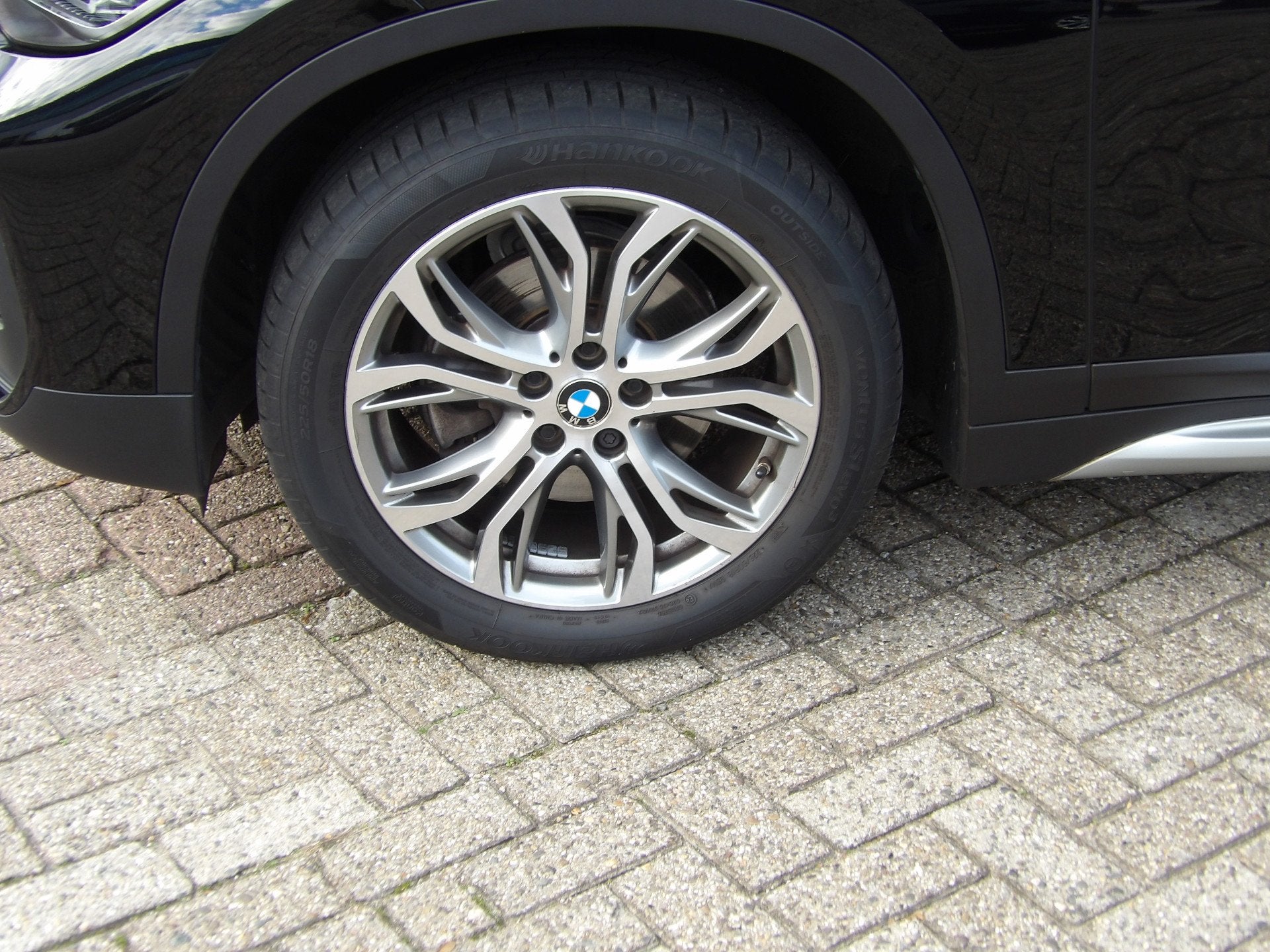 BMW X1 sDrive18i Business Edition (bj 2021, automaat), Auto's, 136 pk, Gebruikt, Euro 6, Zwart