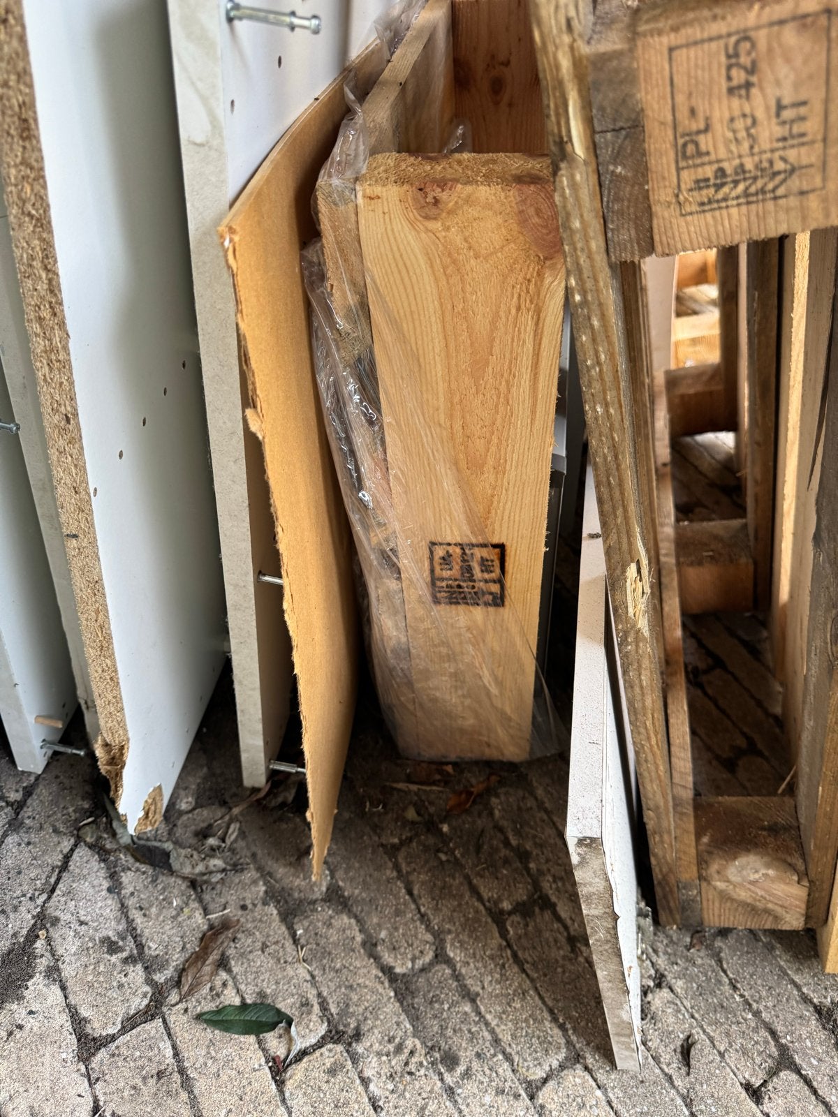 Diverse houten pallets en planken, Ophalen, Gebruikt, Vuren, Pallet