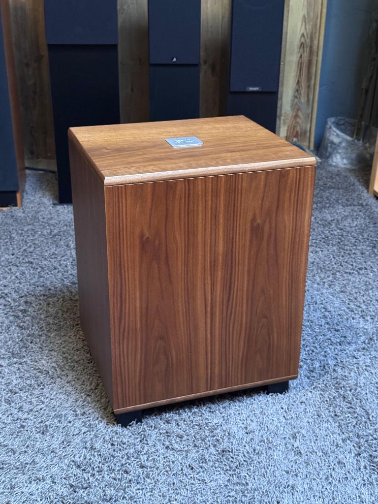 Rel Classic 99  / Demo model, Subwoofer, Zo goed als nieuw, 120 watt of meer, Ophalen