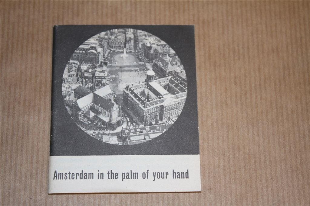 Miniboekje - Amsterdam in the palm of your hands 1965 !!, Ophalen of Verzenden, Gelezen