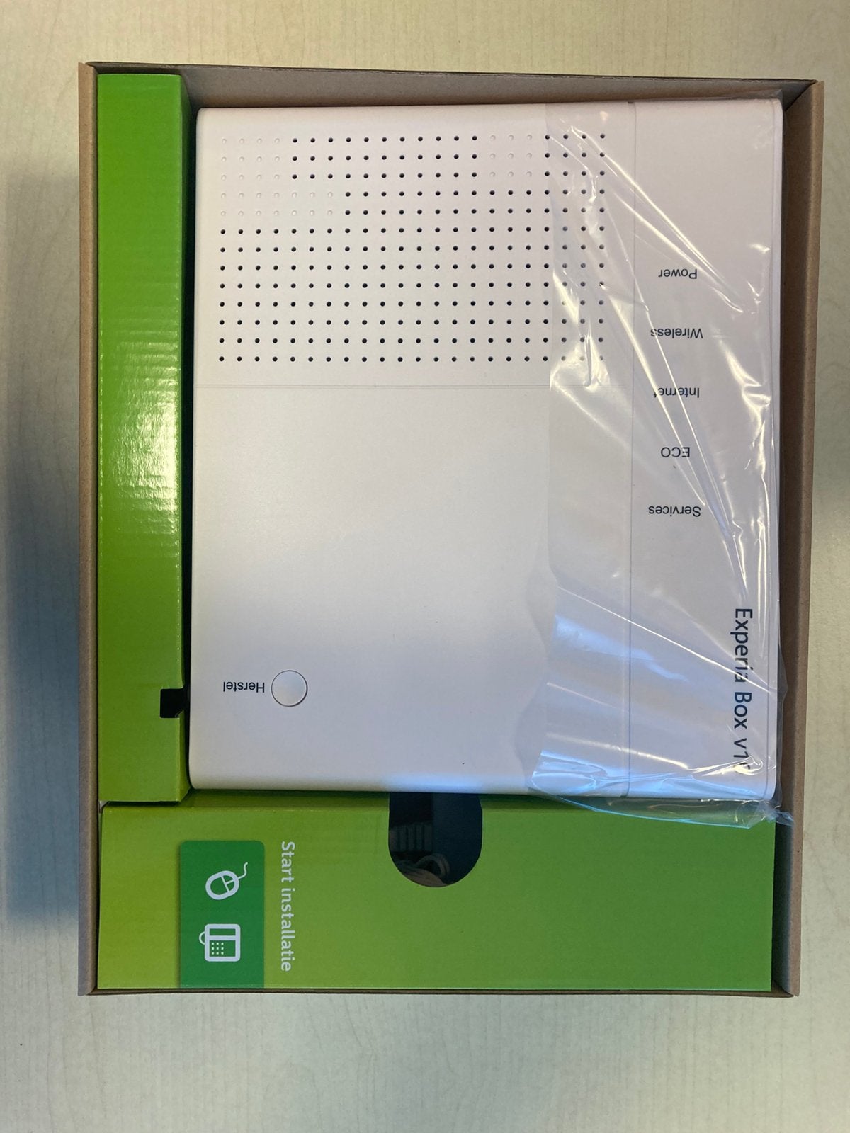 Experia Box v10 Router KPN (nieuw), Computers en Software, Routers en Modems, Ophalen of Verzenden, Nieuw, Router