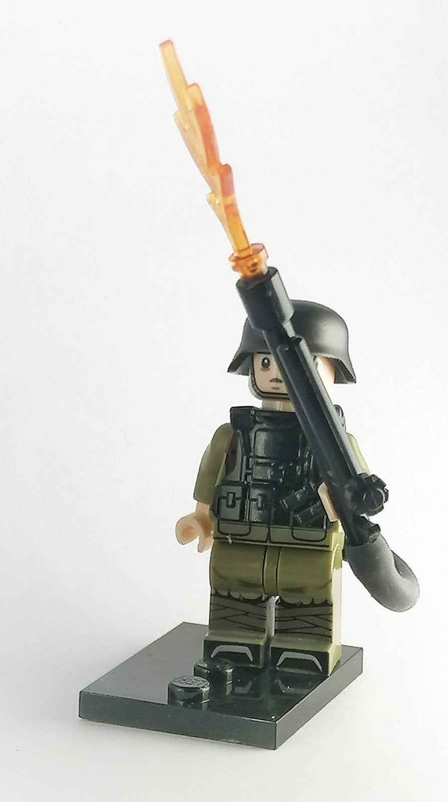 WW2 minifiguur Duitse soldaat vlammenwerper, Ophalen of Verzenden, Zo goed als nieuw