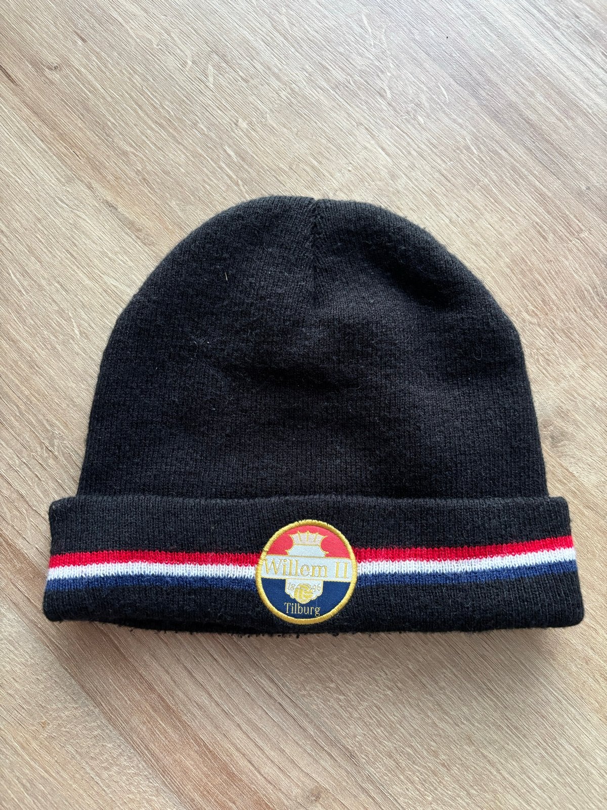 Willem II Muts - Zwart met Rood/Wit/Blauwe Band, Verzenden, Gedragen, Muts