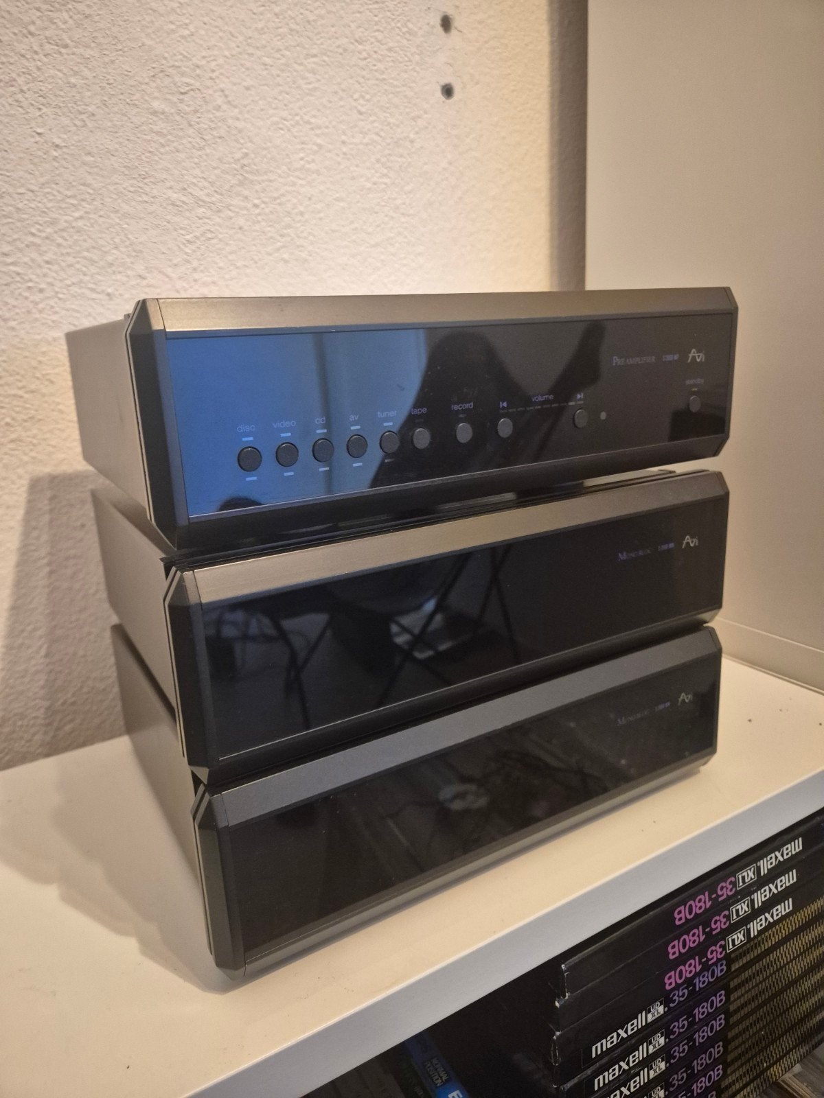 Avi s-2000mm monoblokken en 2000mp preamp nieuwstaat, Ophalen of Verzenden, Zo goed als nieuw, 120 watt of meer, Overige merken