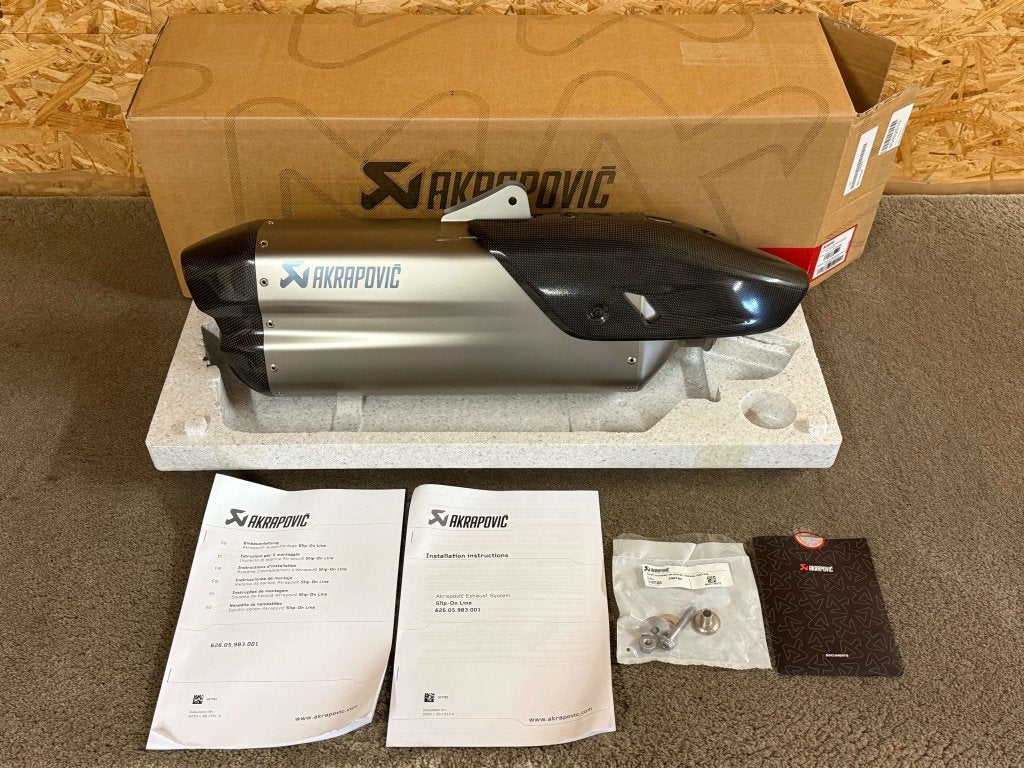 Akrapovic uitlaat demper KTM 1390 Super Adventure R S 2026, Verzenden, Nieuw, Stallhofnerstraße 3, Betriebsgebiet Süd, Mattighofen, Oberösterreich, 5230, AT