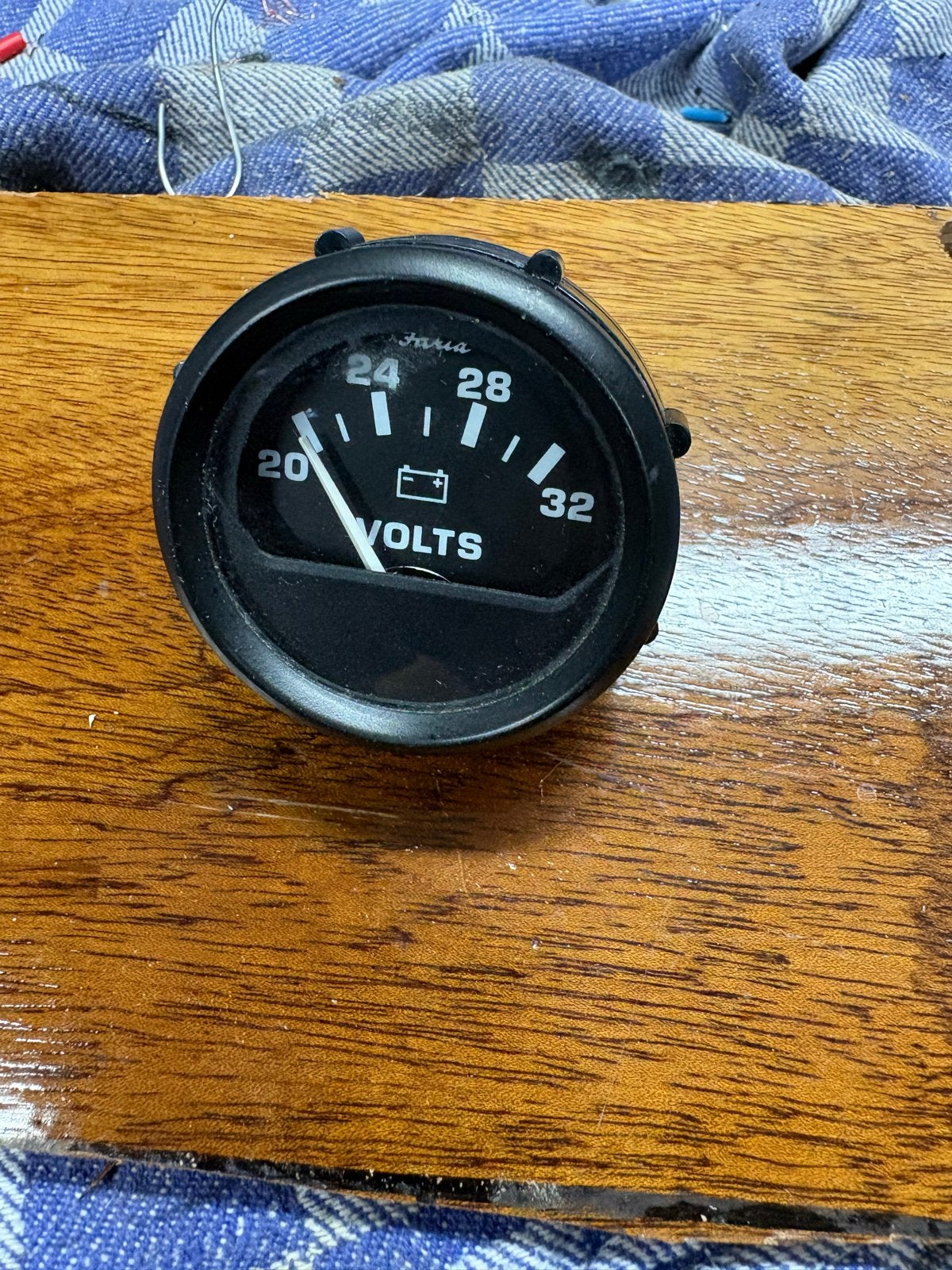 Faria Voltmeter 24-32V voor boot, Watersport en Boten, Ophalen of Verzenden, Gebruikt, Motor en Techniek