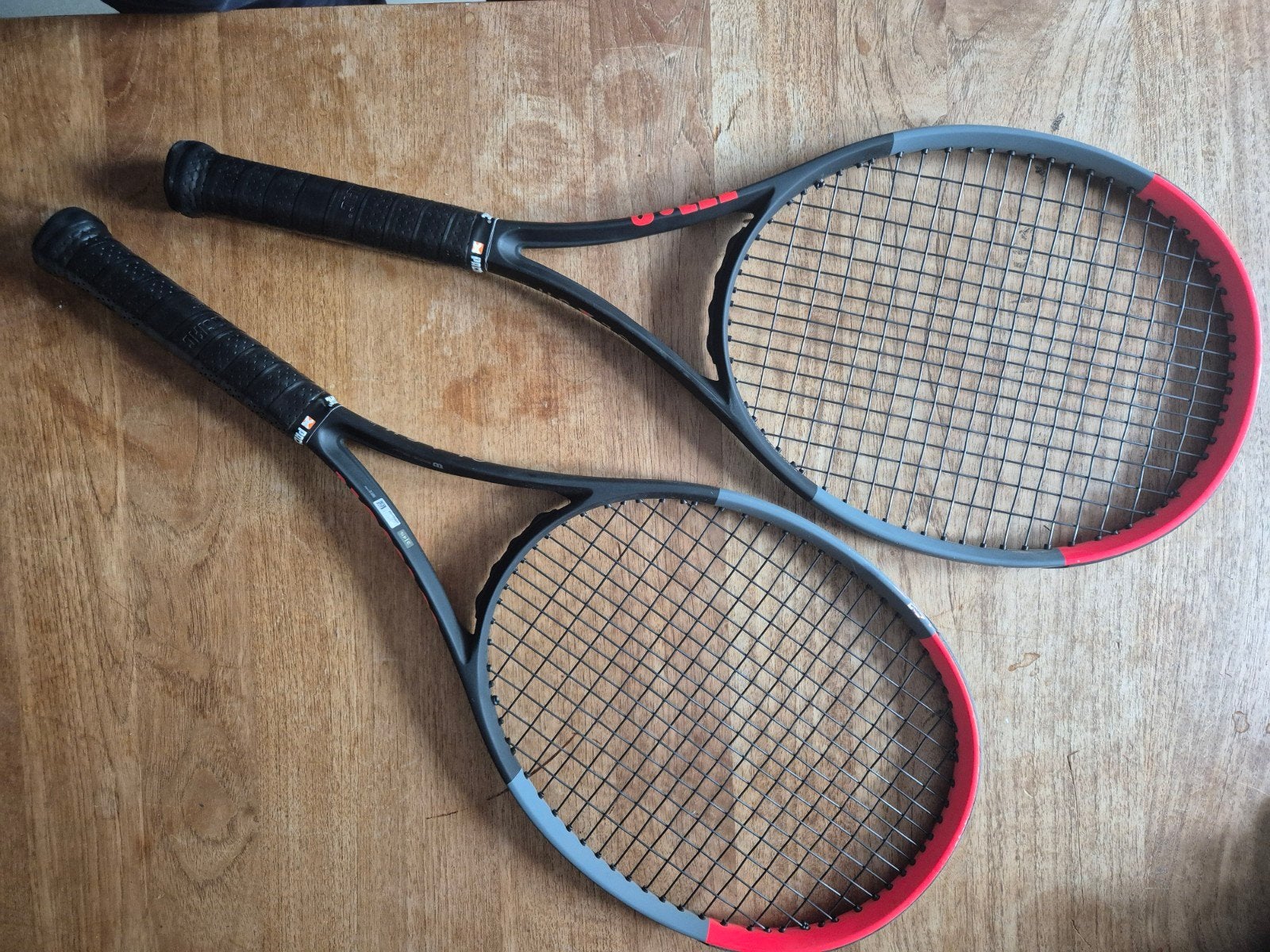 2x Wilson Clash v1 98 tennisrackets - Armvriendelijk, Sport en Fitness, Gebruikt, Ophalen of Verzenden, Wilson, Racket