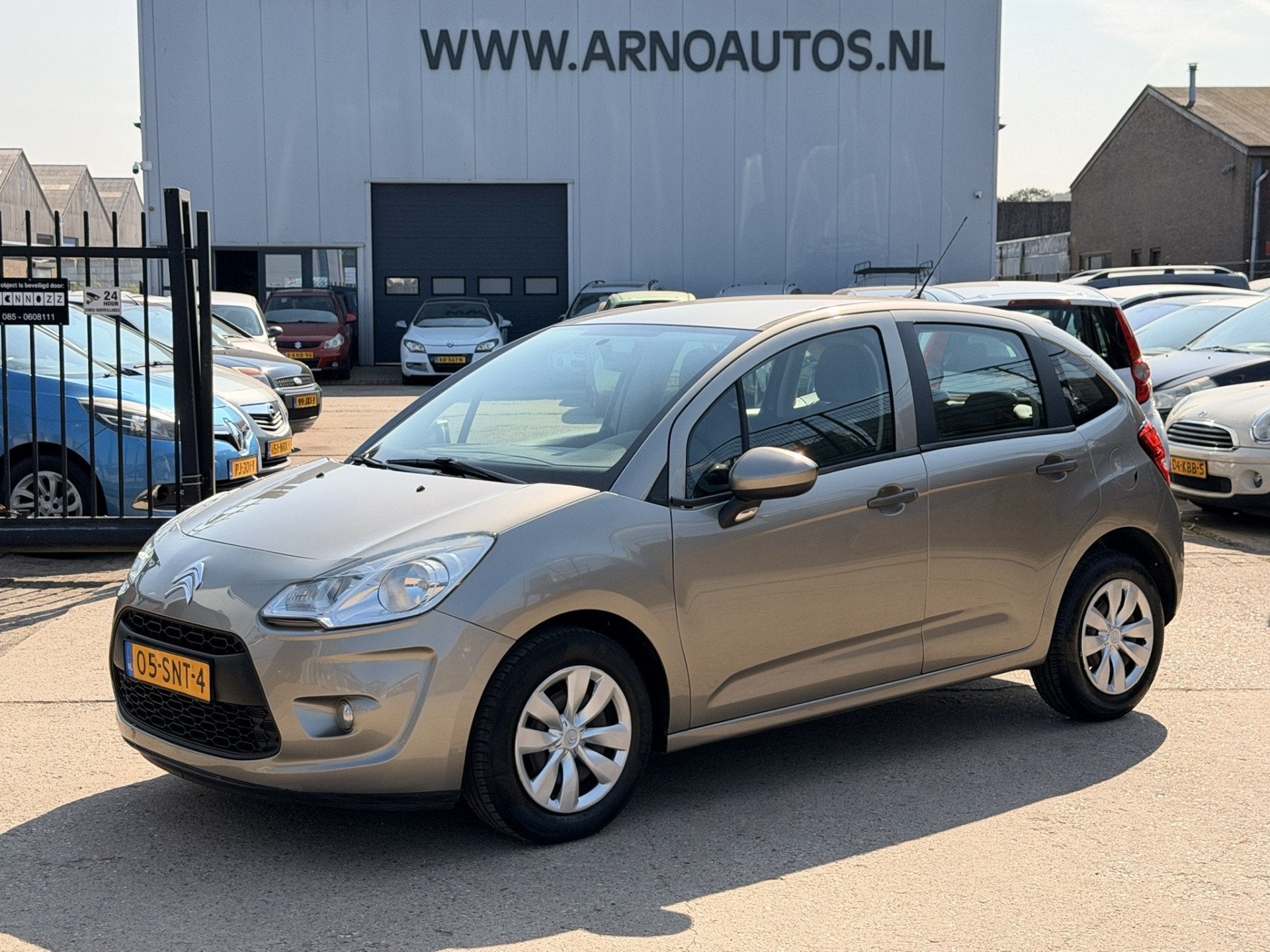 Citroën C3 1.1 Essentiel 5-DEURS, 154.771 KM NAP NL AUTO, S, Voorwielaandrijving, Euro 5, 4 cilinders, Beige