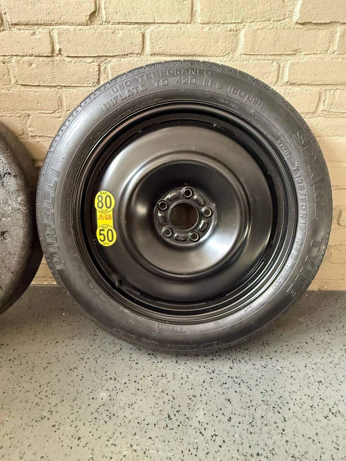 Originele Jaguar XJ X350 thuiskomer set PIRELLI, Auto-onderdelen, Ophalen, Nieuw