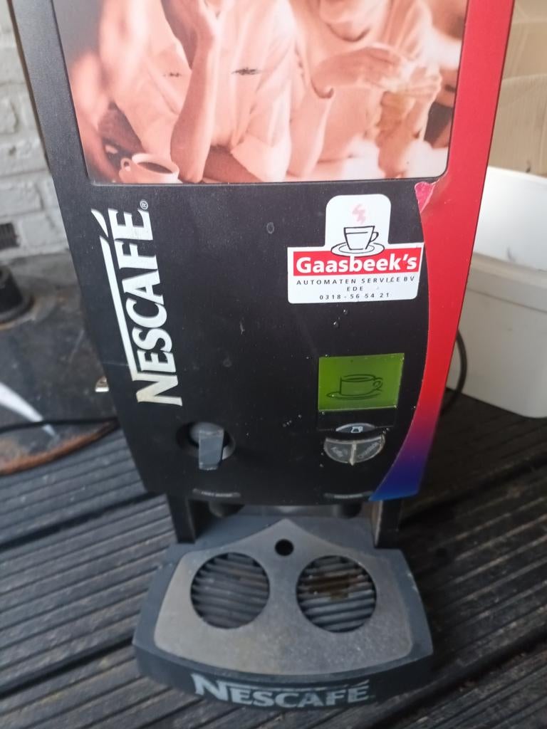 Nescafe Koffieautomaat, Witgoed en Apparatuur, Koffiezetapparaten, Gebruikt, Overige typen, 10 kopjes of meer, Koffiemachine