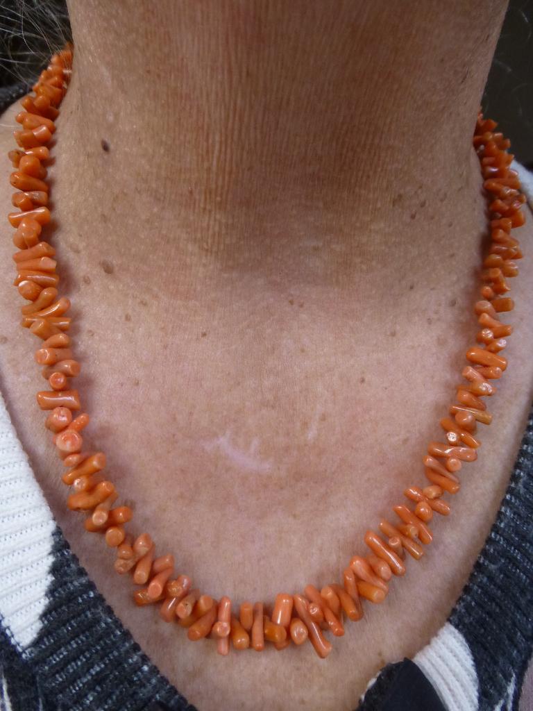 Antiek dikke takjes Bloedkoraal Collier// 51 cm / 29 gr, Sieraden, Tassen en Uiterlijk, Kettingen, Verzenden, Nieuw, Oranje, Met edelsteen