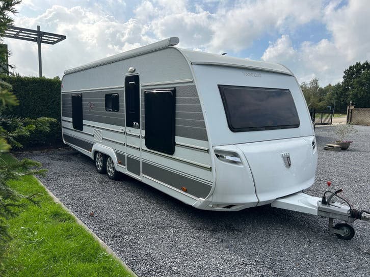 Tabbert Bellini Caravan - Luxe en Ruim voor het Hele Gezin, Stapelbed, Rondzit, Tabbert, 7 tot 8 meter