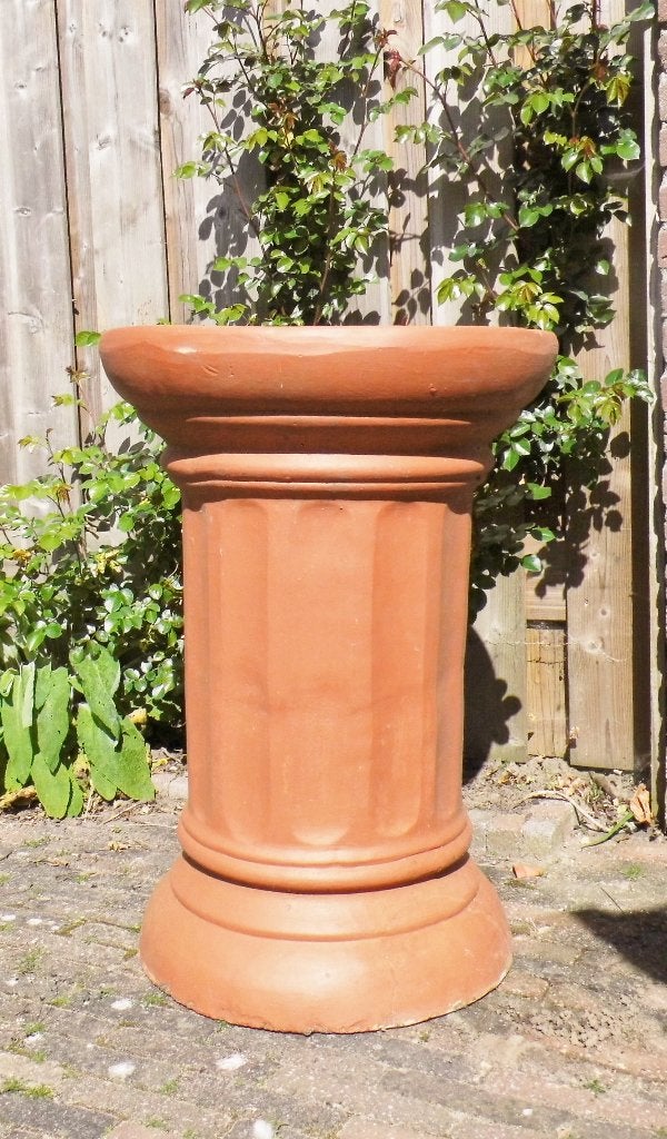Grote terracotta zuil sokkel., Ophalen, Gebruikt