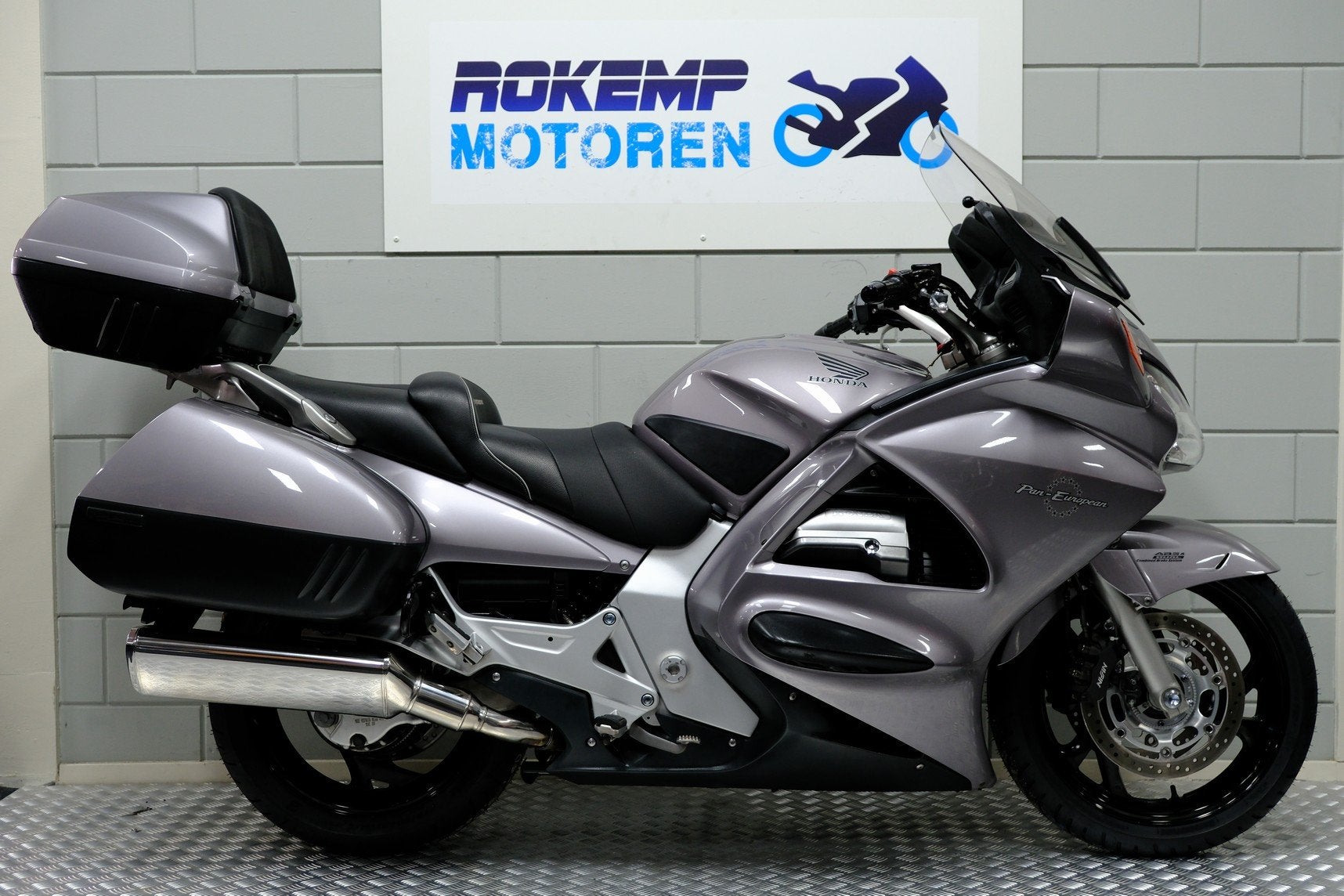 Honda ST 1300 PAN EUROPEAN ABS TOUR (bj 2003), Motoren, Rolandkempers@msn.com, Meer dan 35 kW, Overig, Hanauer Landstrasse 222-224
D60314  FRANKFURT AM MAIN, DE