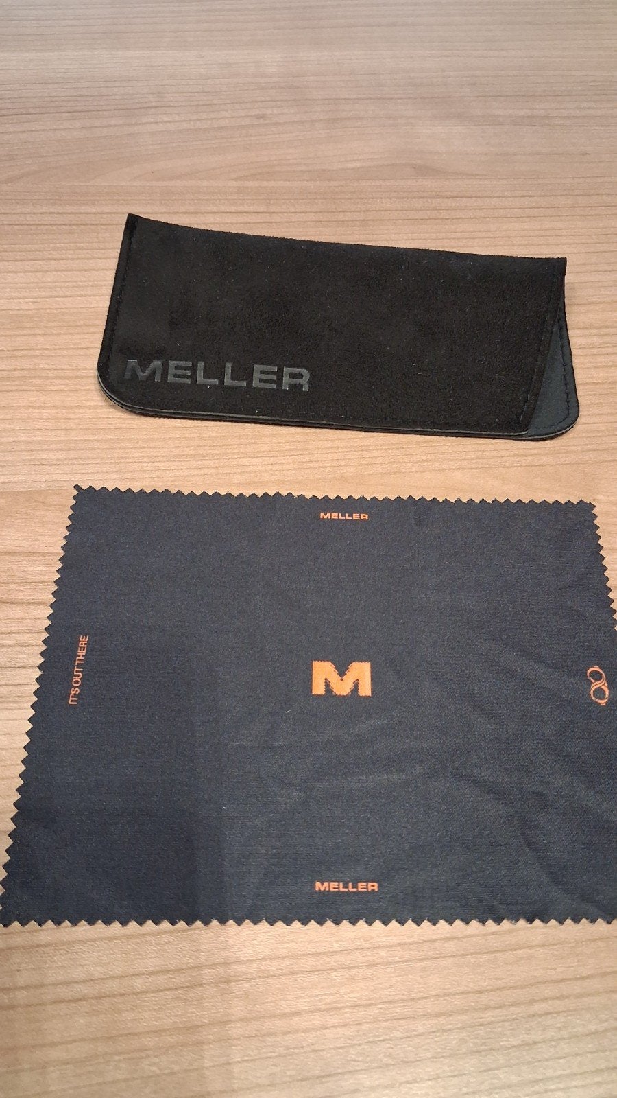Meller brillenkoker en schoonmaakdoekje, Overige merken, Zwart, Nieuw, Ophalen of Verzenden