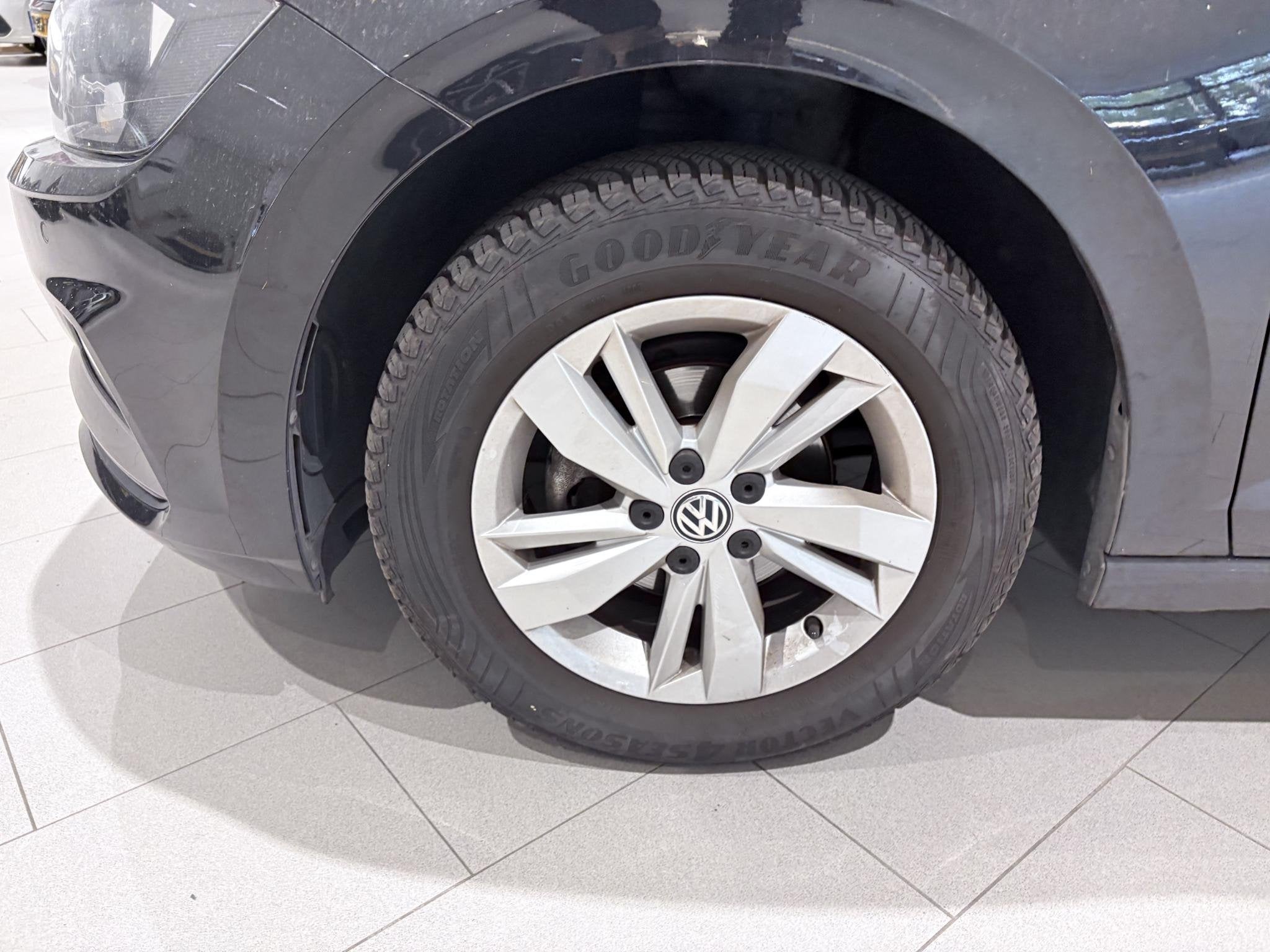 Volkswagen Polo 1.0 TSI Highline, Auto's, Voorwielaandrijving, 12 maanden, Stof, Zwart