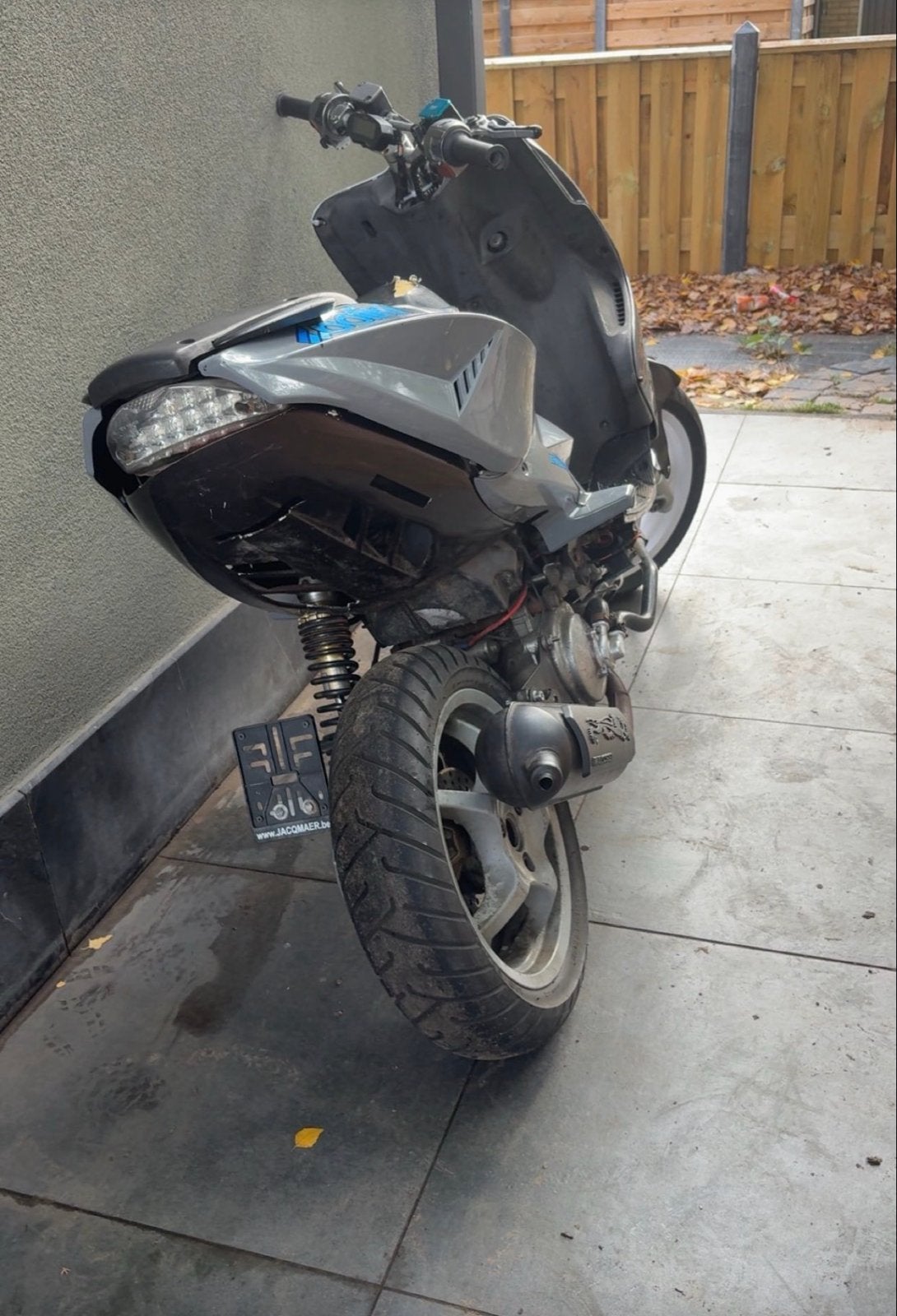 Aerox Scooter met onderkap en papieren - beetje werk nodig, Ophalen of Verzenden, Gebruikt