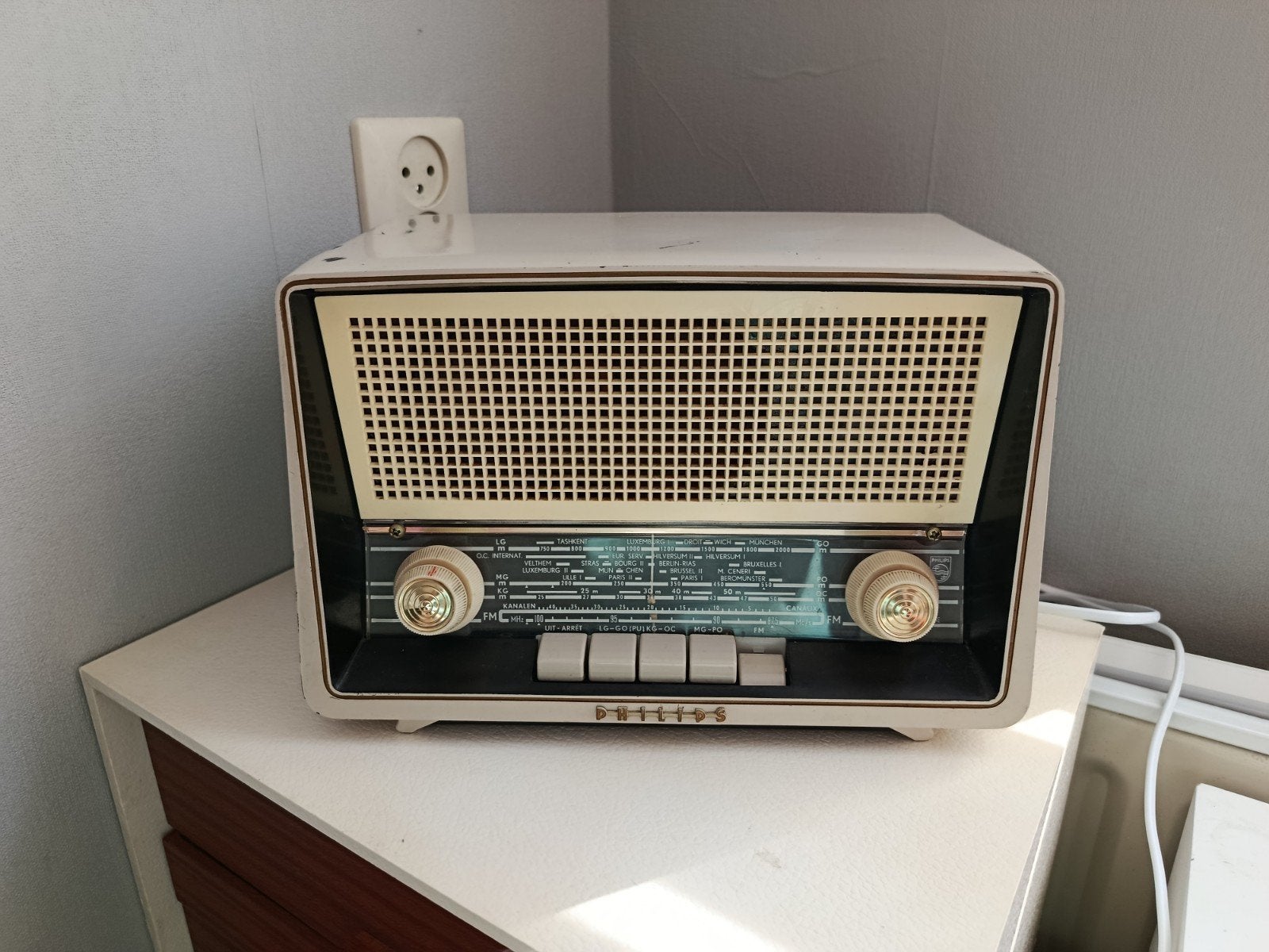 Vintage Philips B3X81U Buizenradio (1958/1959), Ophalen of Verzenden
