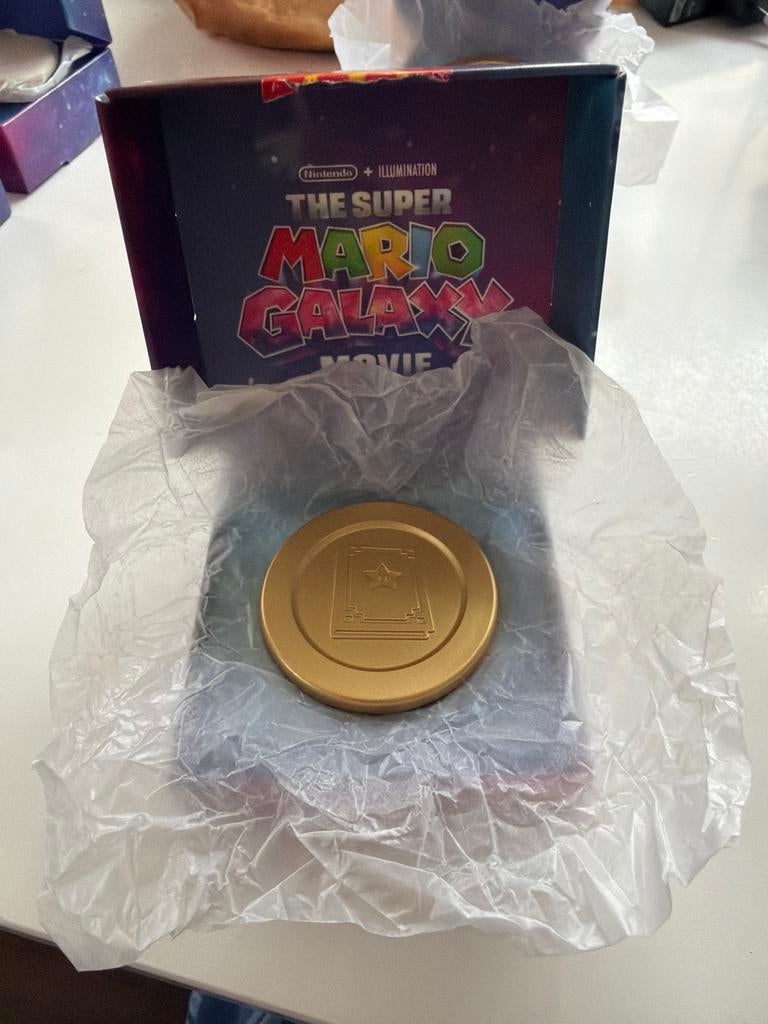 McDonalds Super Mario Galaxy Movie Munt Boek, Ophalen of Verzenden