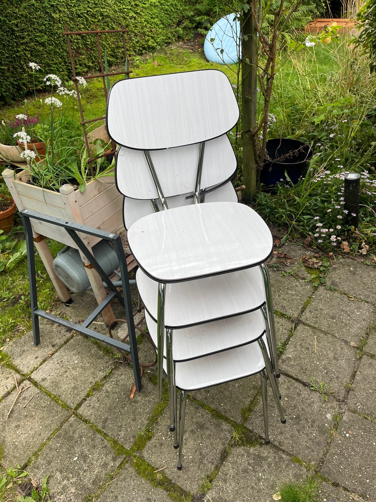 formica stoelen - vintage, Huis en Inrichting, Ophalen, Gebruikt, Wit, Metaal