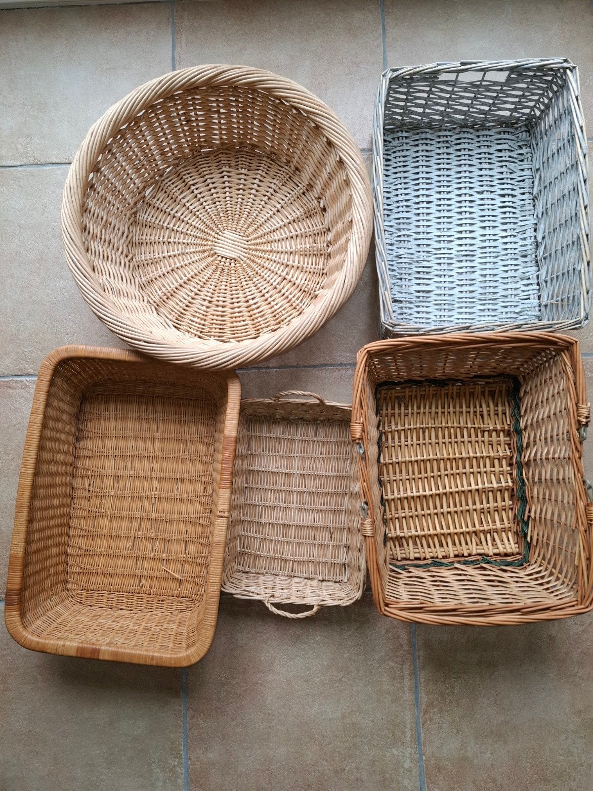 Diverse rieten manden en schalen - Set van 5, Gebruikt, Gevlochten, Mand, Rond