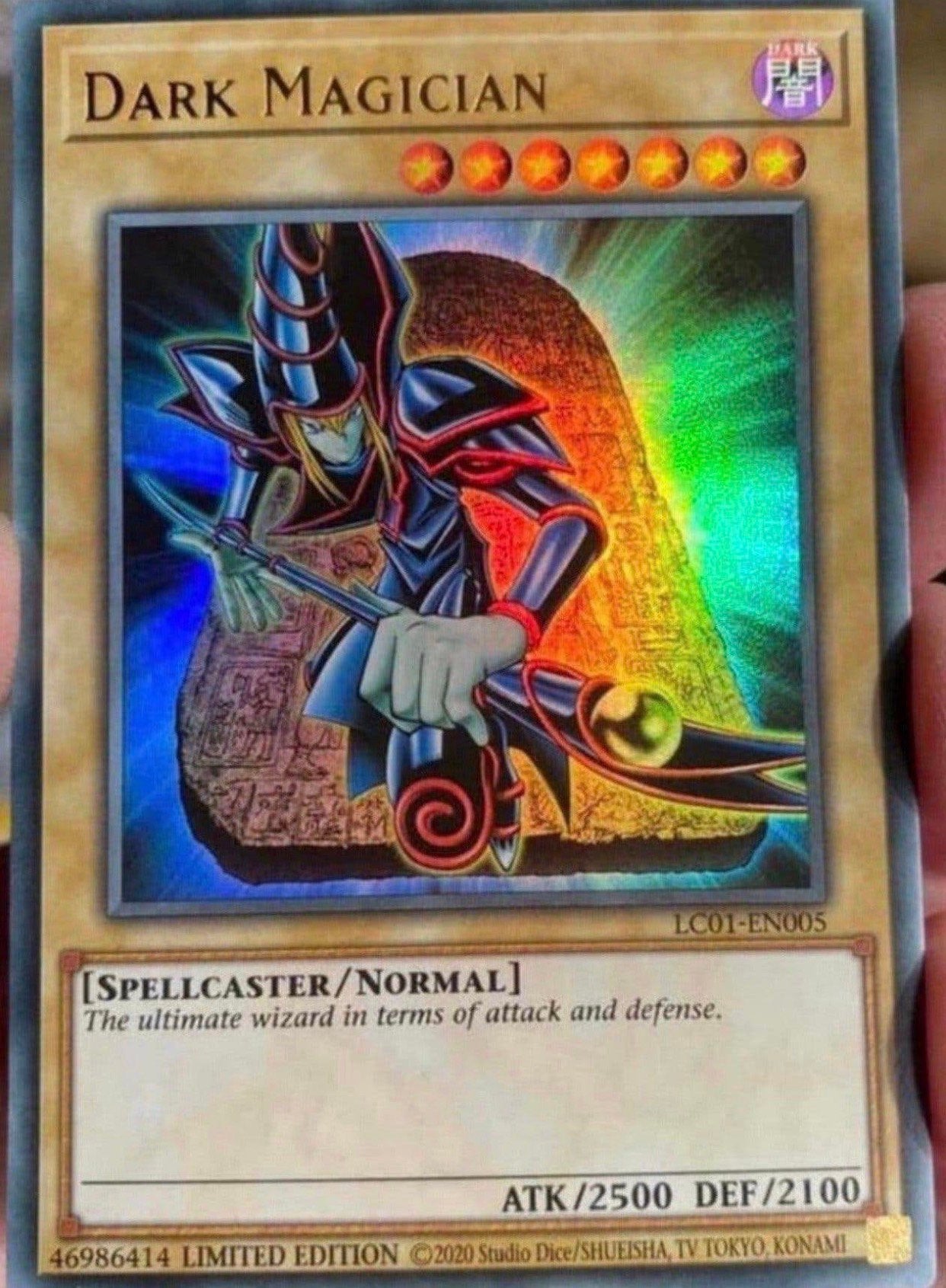 Yu-Gi-Oh! Dark Magician LC01 Legendary Collection !, Ophalen of Verzenden, Zo goed als nieuw, Losse kaart, Foil