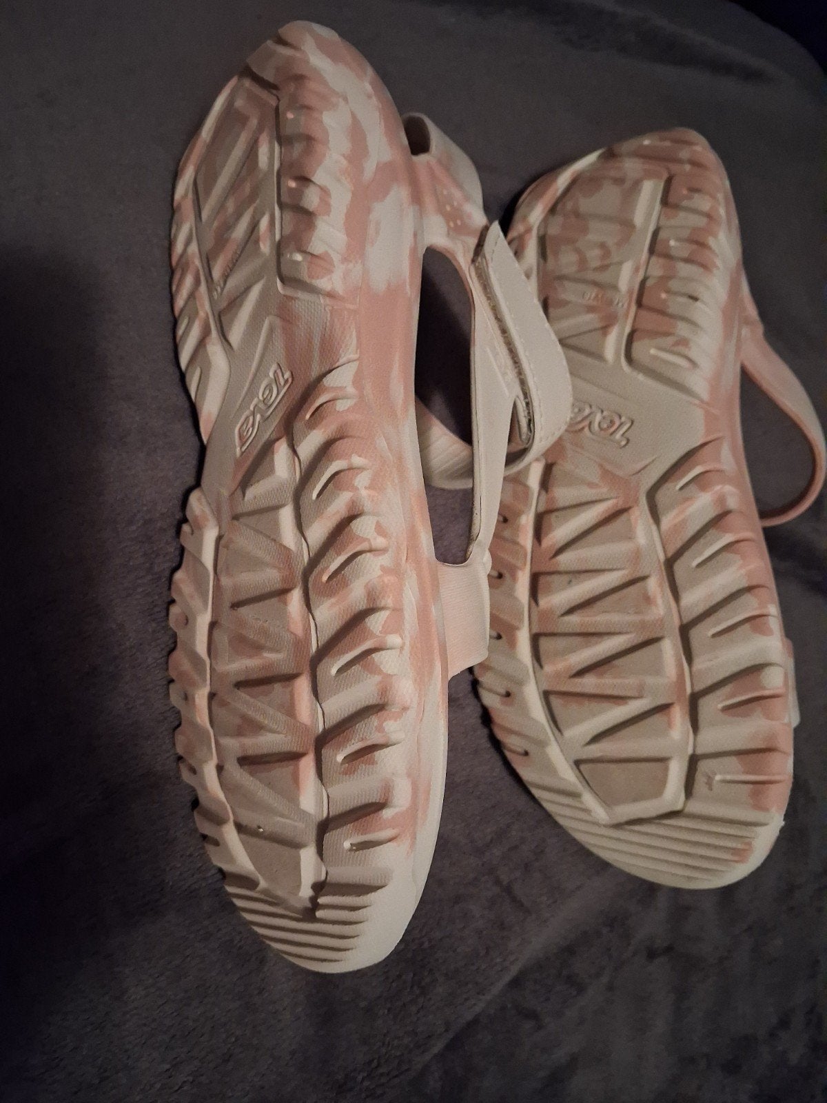 Teva sandalen roze/wit - Zo goed als nieuw, Zo goed als nieuw, Roze, Teva, Sandalen of Muiltjes
