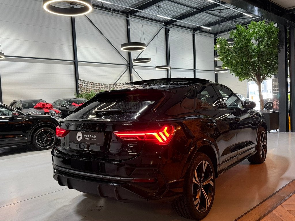 Audi Q3 Sportback 45 TFSI e S Edition|245pk|Plug-in Hybrid|D, Auto's, Gebruikt, Met garantie (alle), Leder en Stof, Zwart