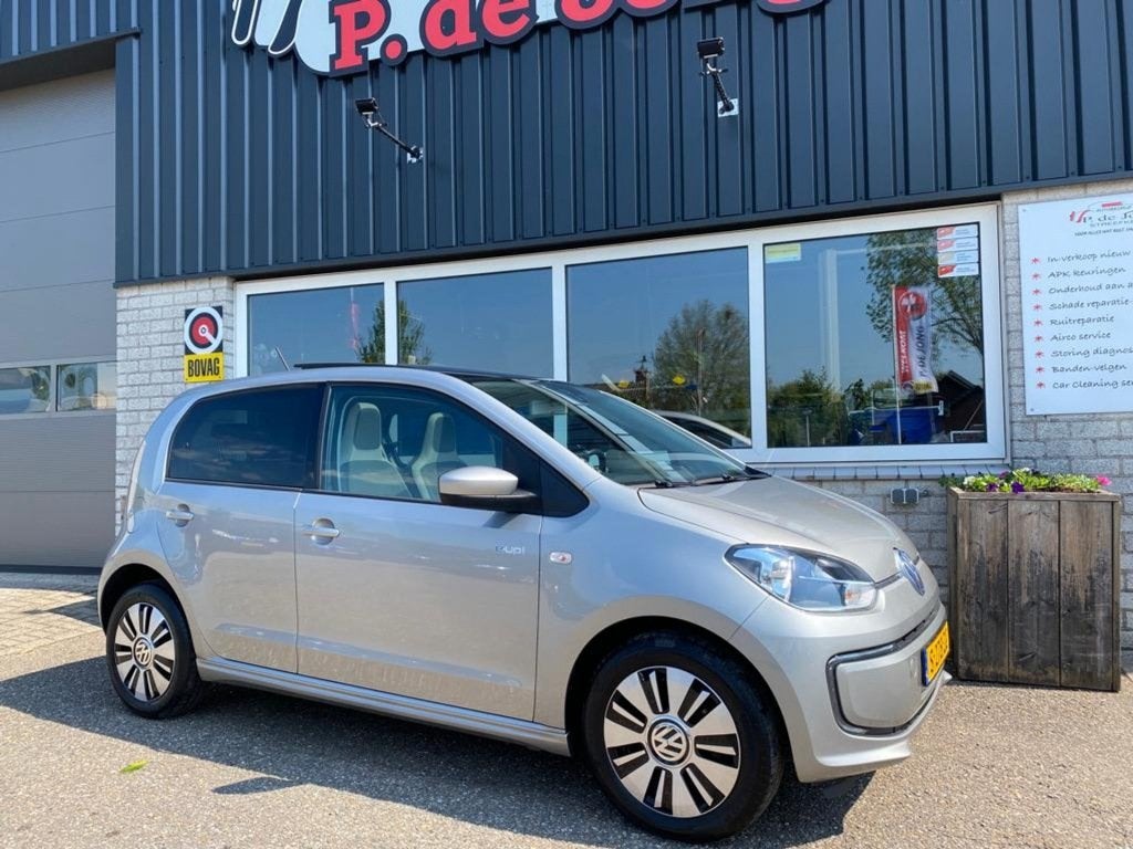 Volkswagen E-UP E-UP! 82PK 5D / Panoramadak / Stoelverw. / A, Auto's, Overige modellen, 315 min, Te koop, Hatchback