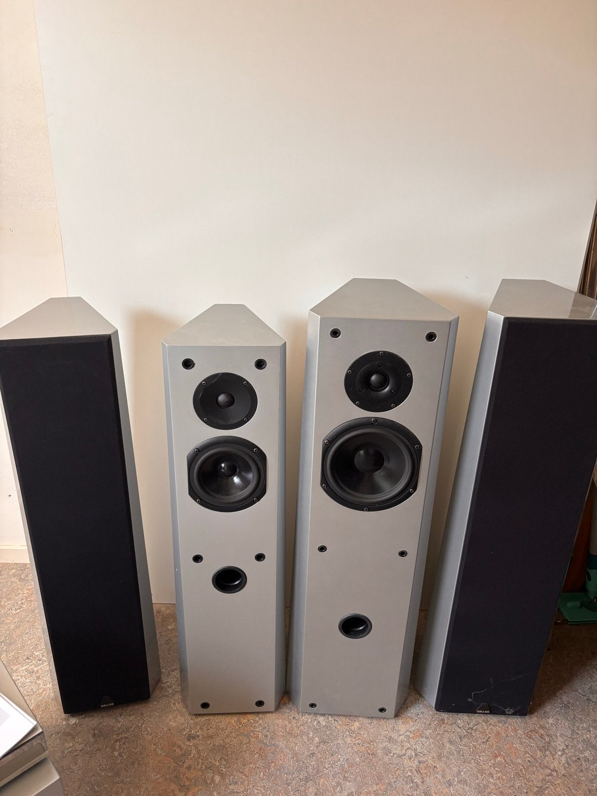 Loewe Dolby Speaker Set met Driade Speakers en Blu-ray, Gebruikt, Complete surroundset, 120 watt of meer, Ophalen