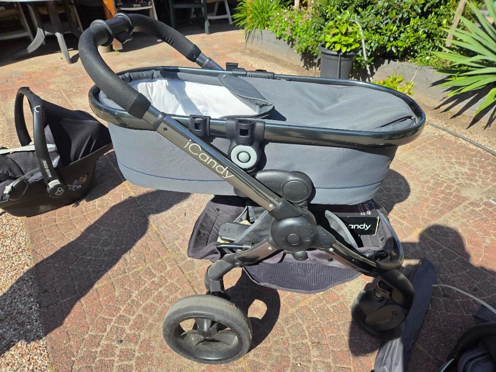 Kinderwagen, Maxi-cosi en Tripp Trapp, Gebruikt, Combiwagen, Verstelbare duwstang, Ophalen