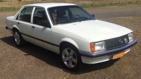 GEZOCHT nette WITTE Achterklep OPEL Commodore-C / Rekord-E1, Ophalen, Gebruikt, Oldtimer onderdelen, Achterklep