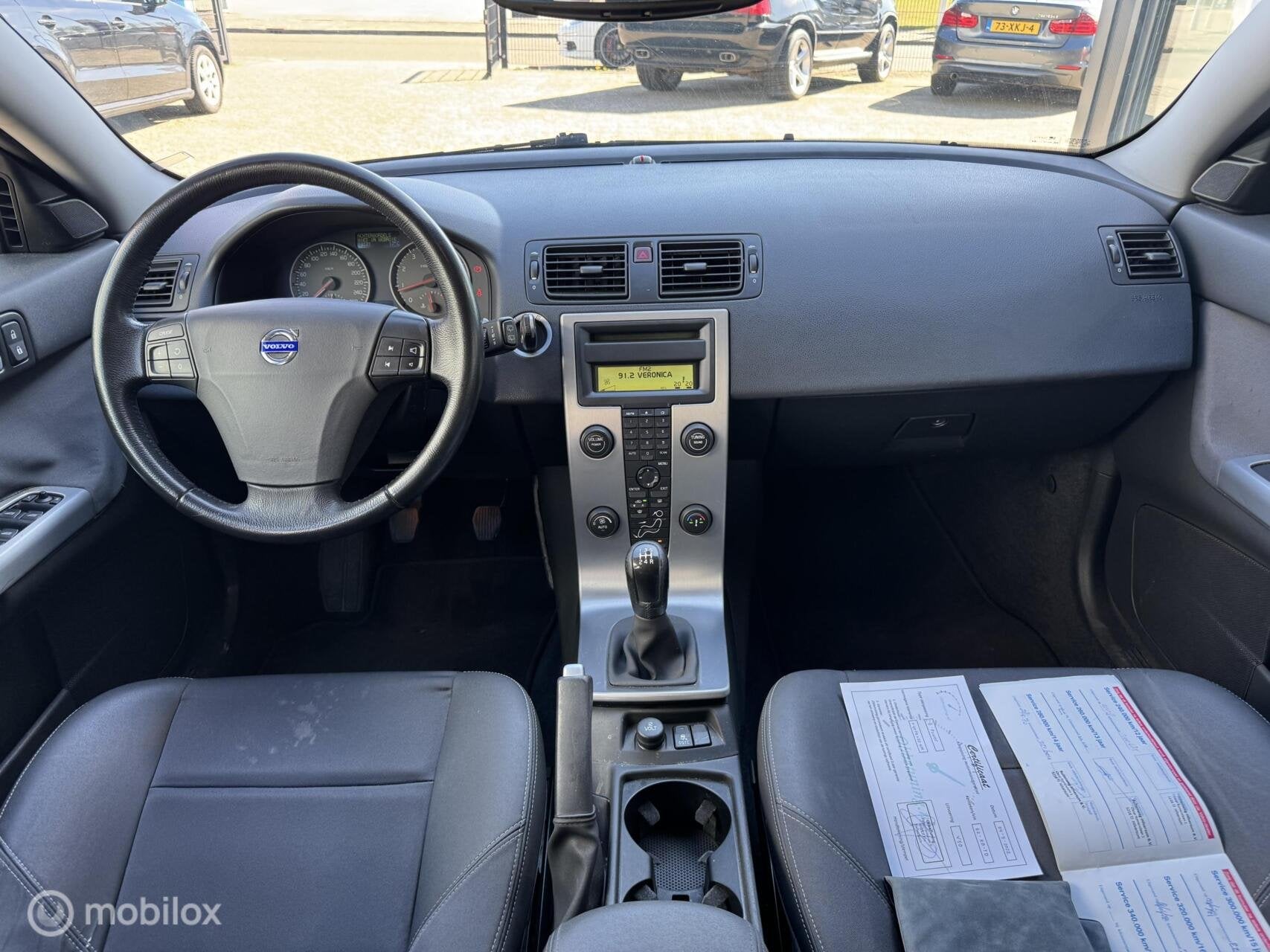 Volvo V50 2.4 Momentum ~ Airco ~ Elektra pakket ~ BTW ~, Gebruikt, 700 kg, Origineel Nederlands, Zilver of Grijs