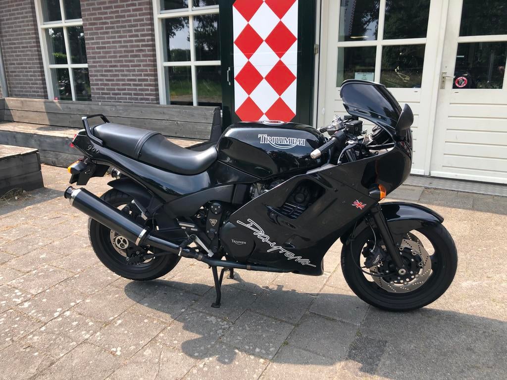 Triumph DAYTONA 900 (bj 1996), Motoren, Motoren | Oldtimers, Triumph Motorcycles Ltd., After.sales@triumph.co.uk, Sport, Meer dan 35 kW