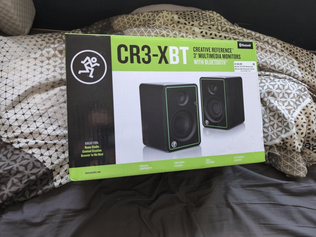 Mackie CR3-XBT bluetooth speakers