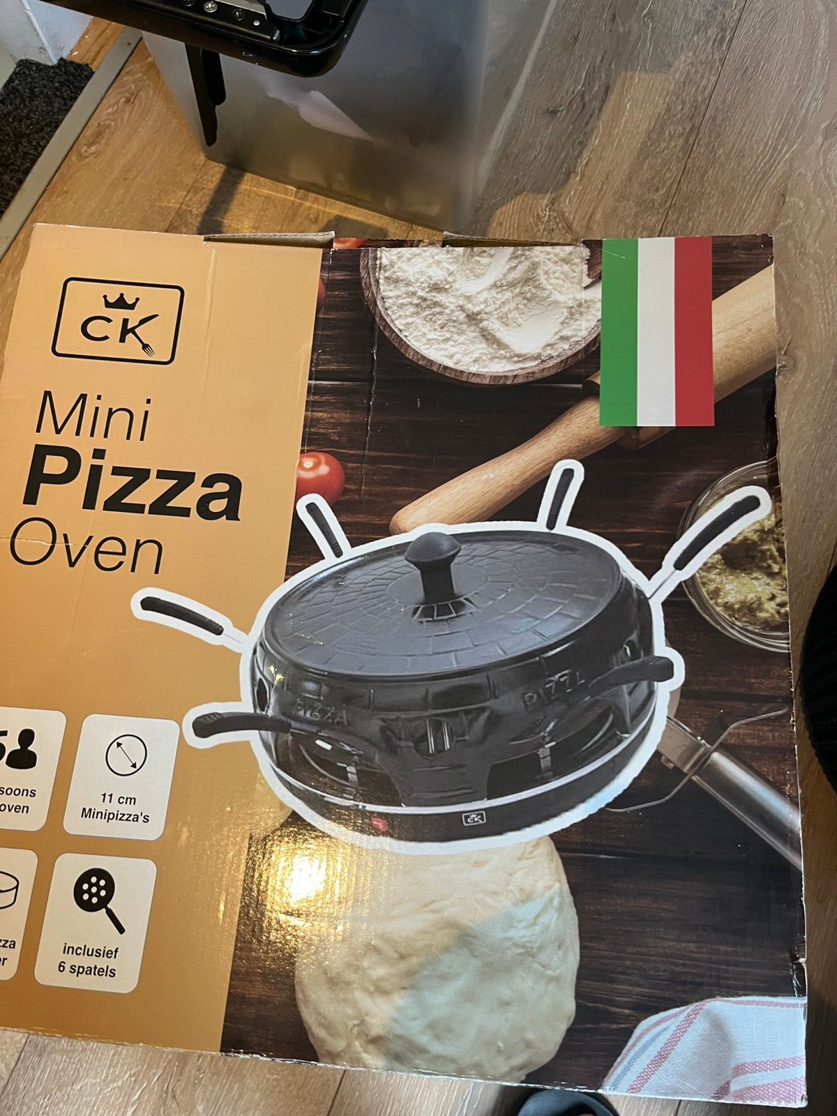 Te koop pizzarette, Ophalen of Verzenden, Zo goed als nieuw, 4 t/m 7 personen