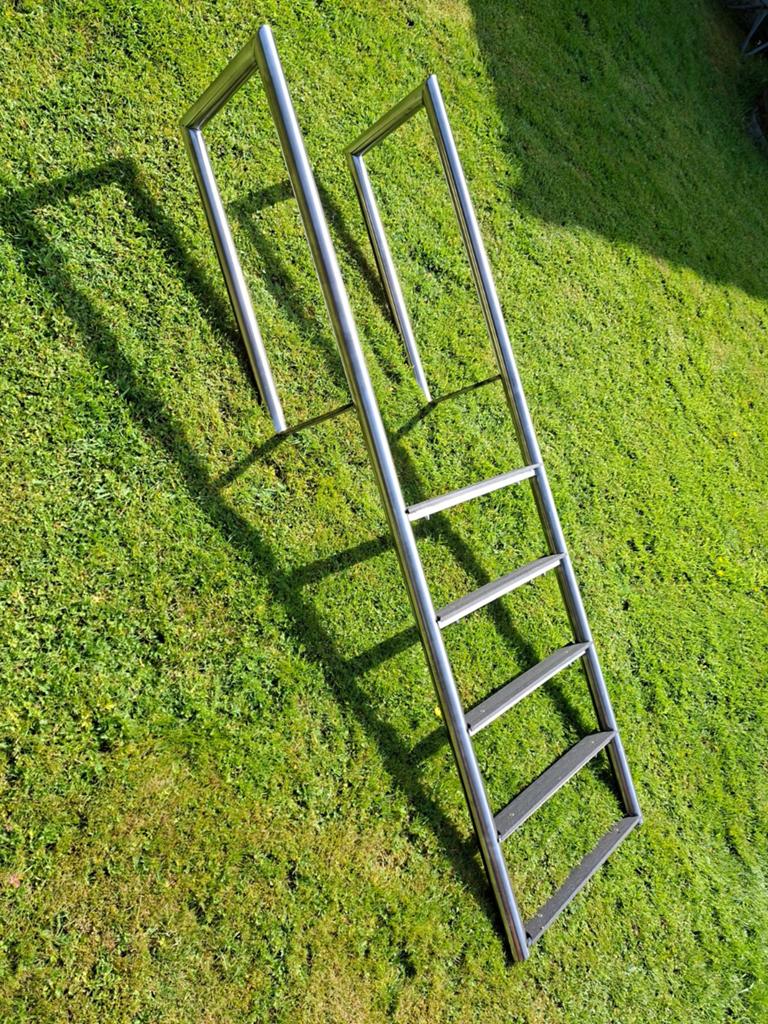 Rvs zwmtrap, Ophalen